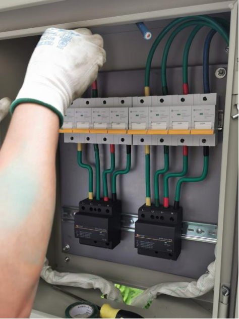 浪涌保護器的接線方法-實景圖 浪涌保護器的接線方法-實景圖